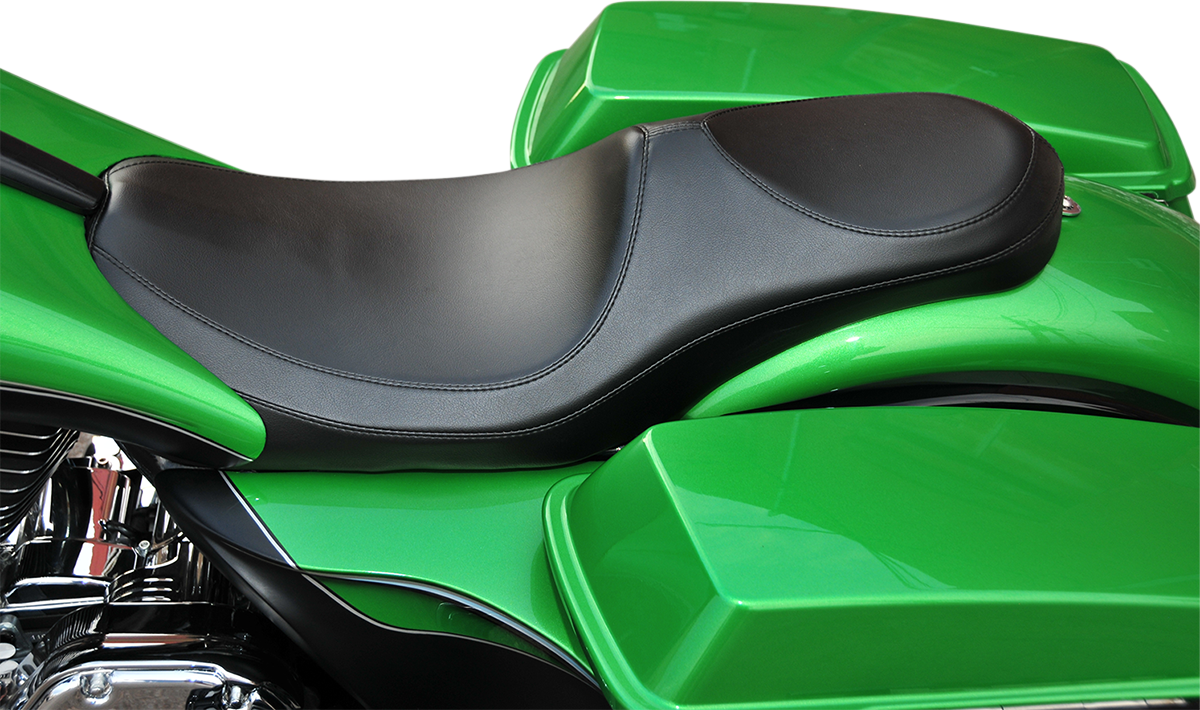 LE PERA Villain Seat - Smooth - Black - Touring '08-'23