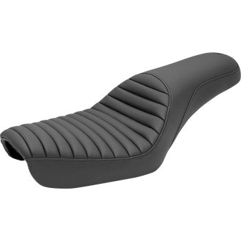 SADDLEMEN Profiler™ Tuck-n-Roll Seat - Black - Dyna '04-'05