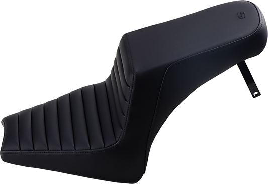 SADDLEMEN Step-Up Seat - Front Tuck-n'-Roll/Rear Smooth - Black - '18-'22 Indian Scout Bobber