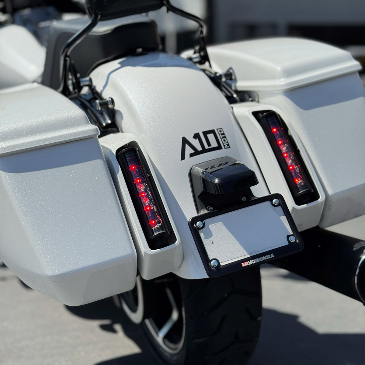 A10 Moto 23.5+ Touring RTL (For Use With Factory Bezel)