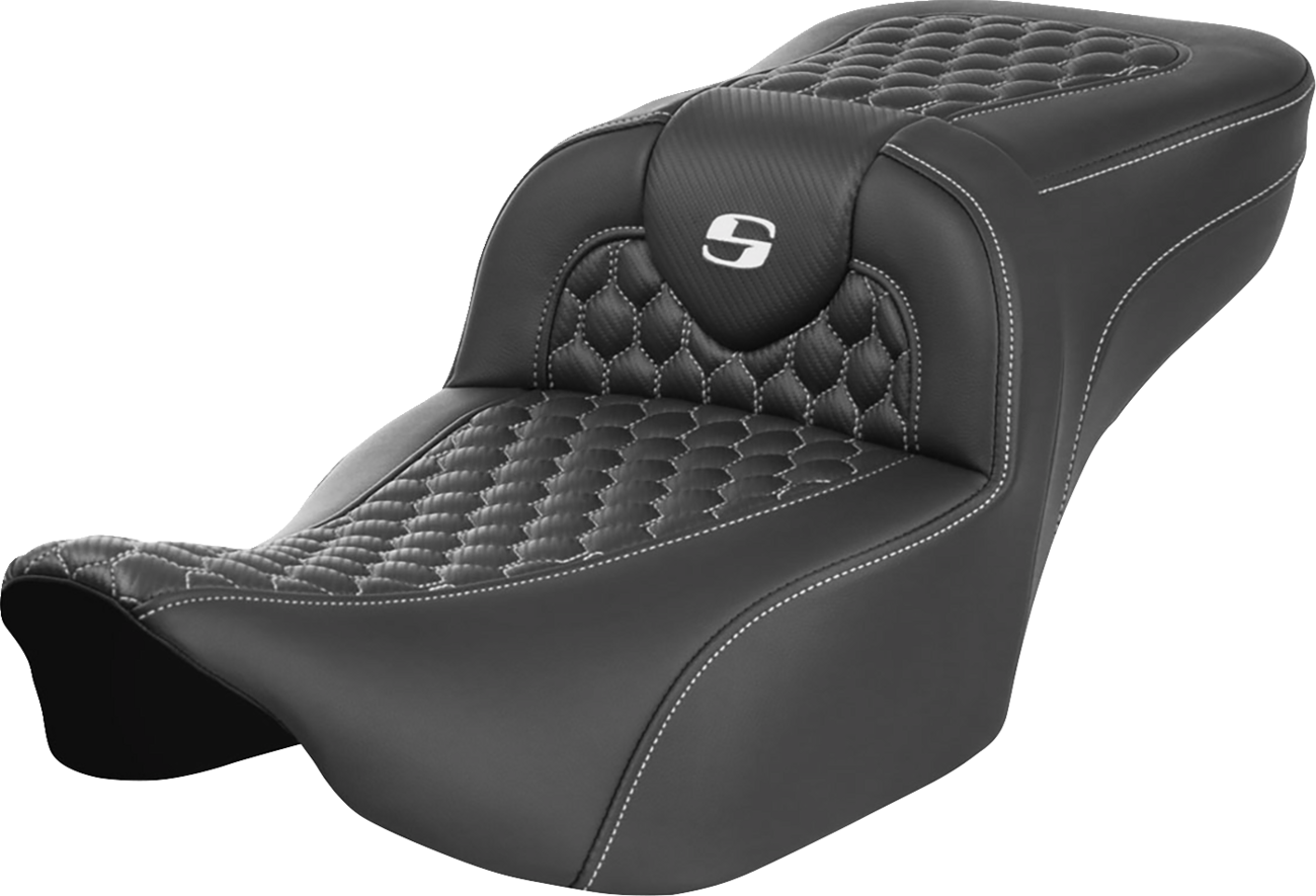SADDLEMEN Roadsofa™ Extended Reach Seat - without Backrest - Honeycomb - White Stitch - Touring '23.5-'25