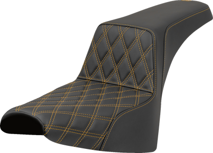 SADDLEMEN Step-Up Seat - Front Lattice Stitch - Gold Stitch - Softail '18-'25