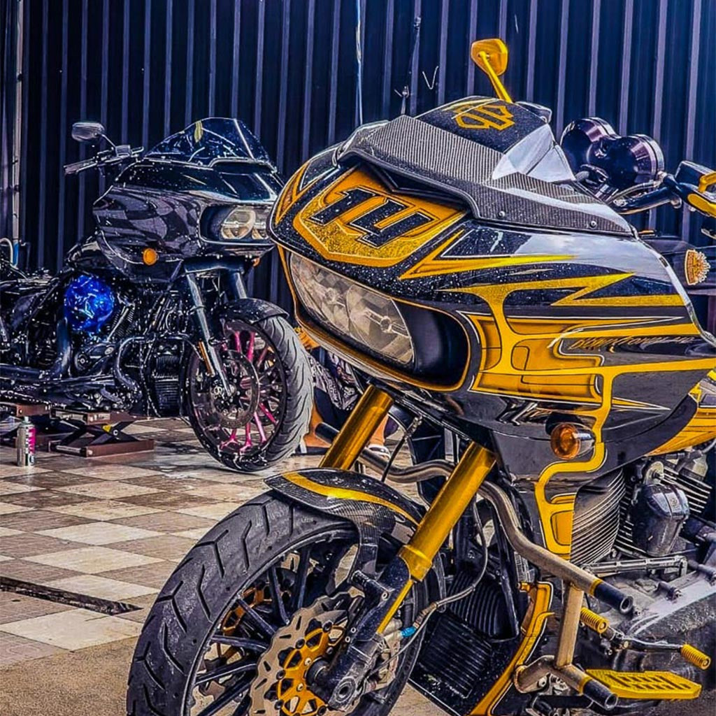 Carbon Visionary Carbon Fiber Numero Uno Road Glide Windshield