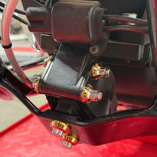 Dyna Isolator ARP Bolt Kit