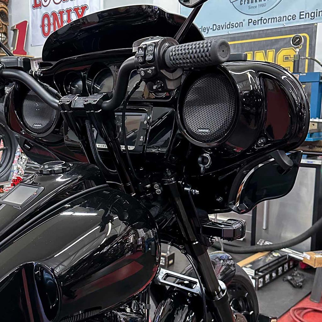 A10 Moto 96-13 Street Glide/Road King Billet S1 Pod Front Turn Signal Kit