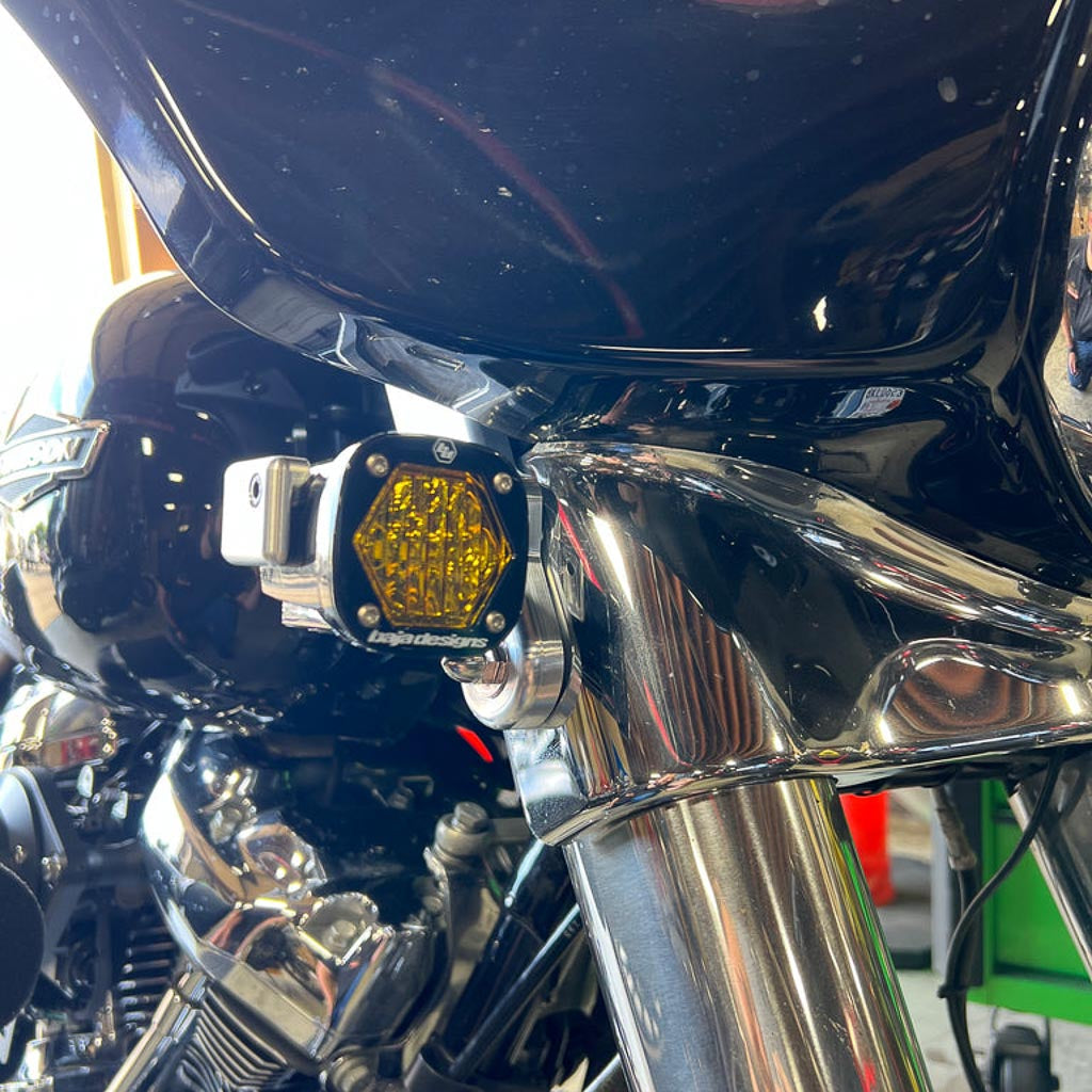 A10 Moto 96-13 Street Glide/Road King Billet S1 Pod Front Turn Signal Kit