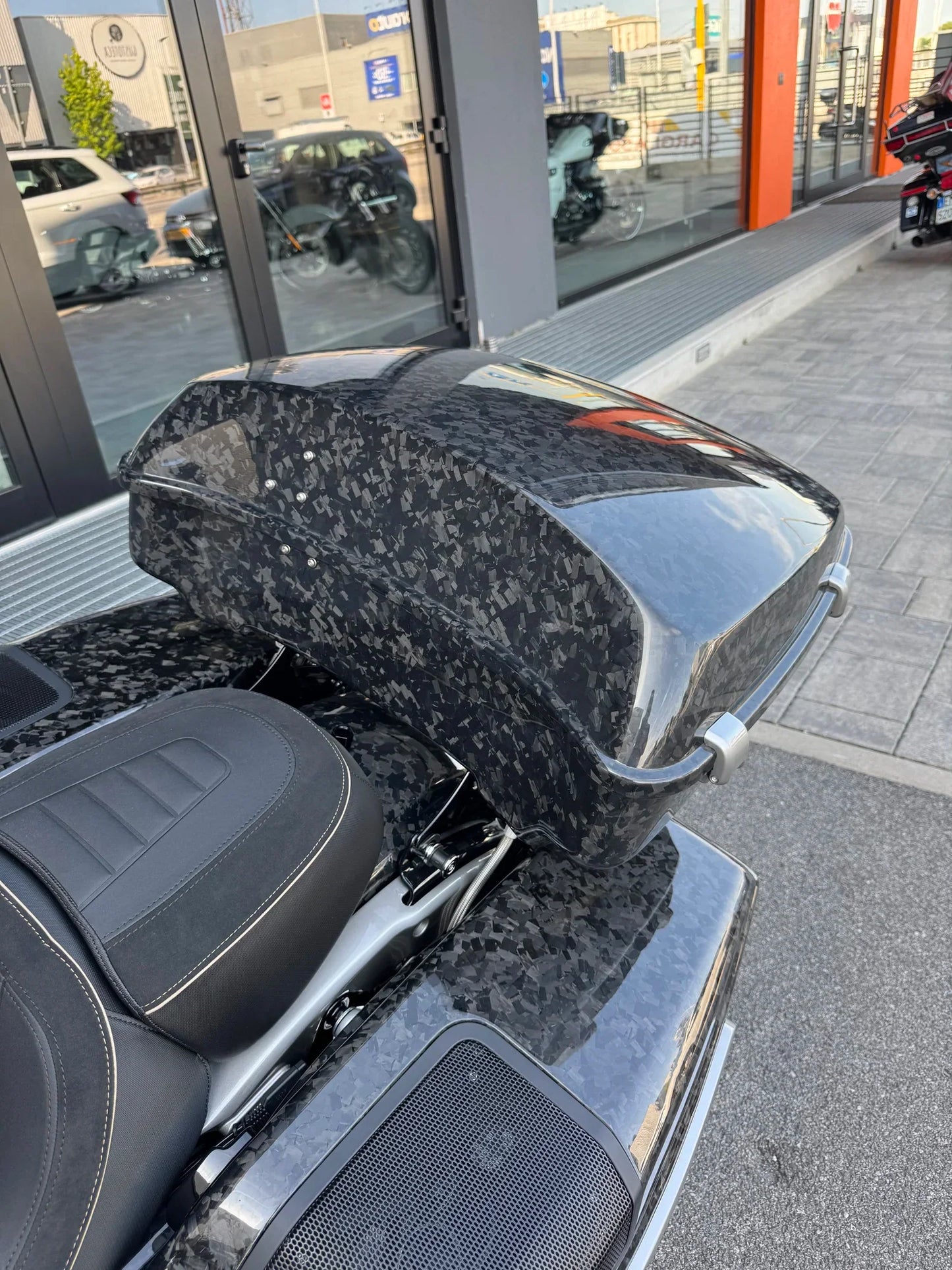 Carbon Visionary Carbon Fiber Chopped Tour Pack