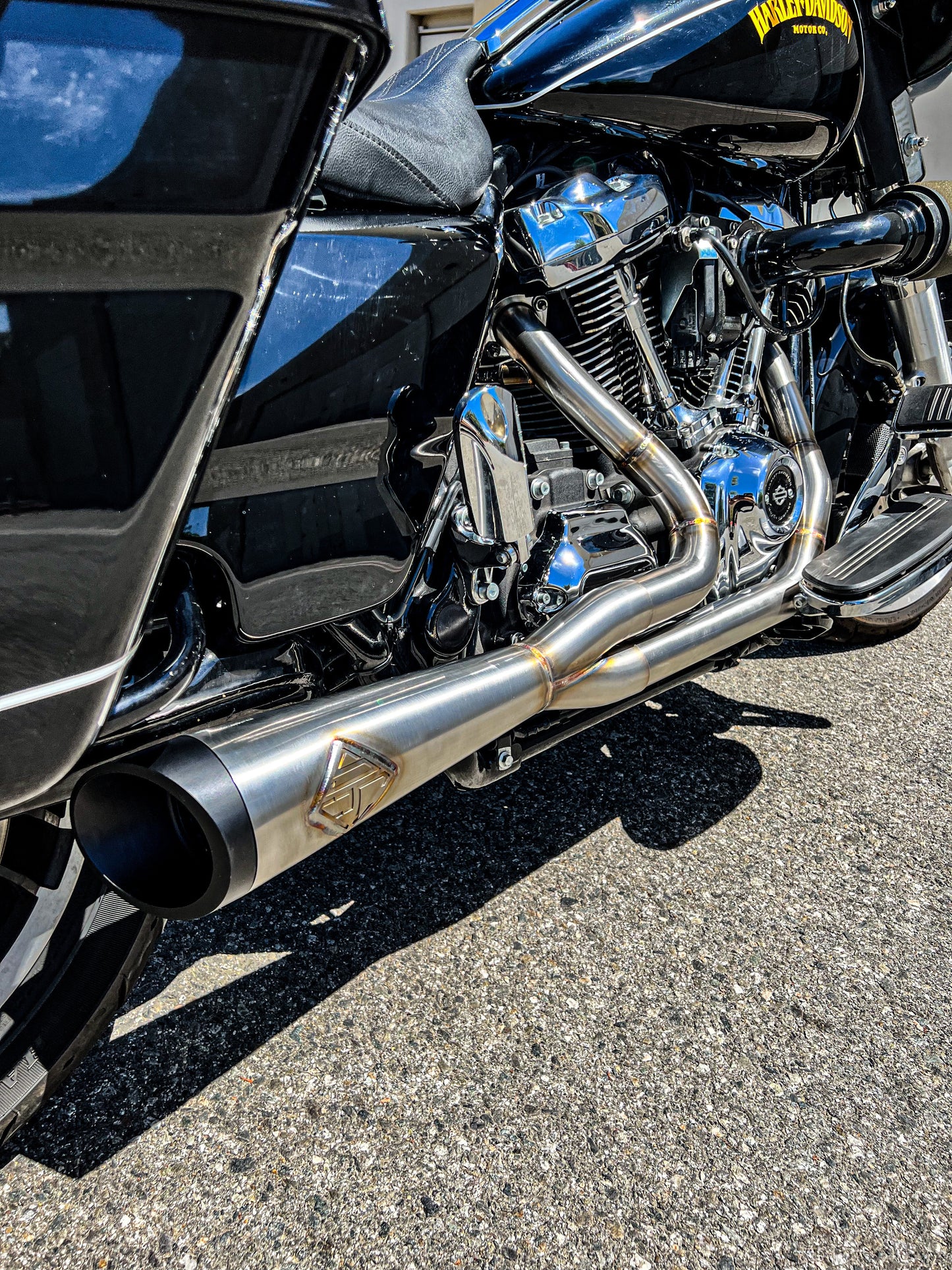 2017-2026 M8 BAGGER - CUTBACK