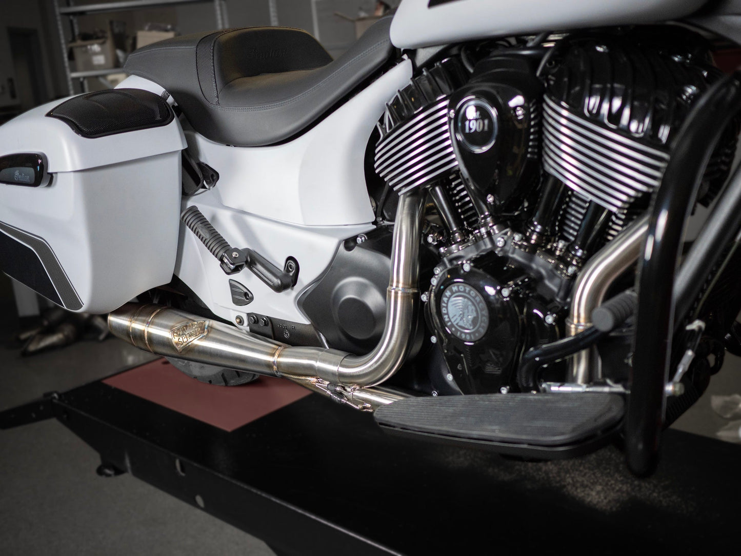 Indian Chieftain Mid-Length Exhaust