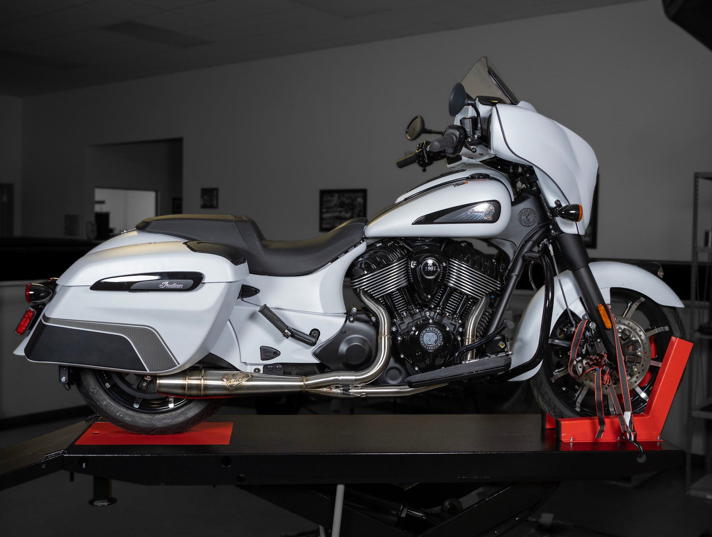 Indian Chieftain Mid-Length Exhaust