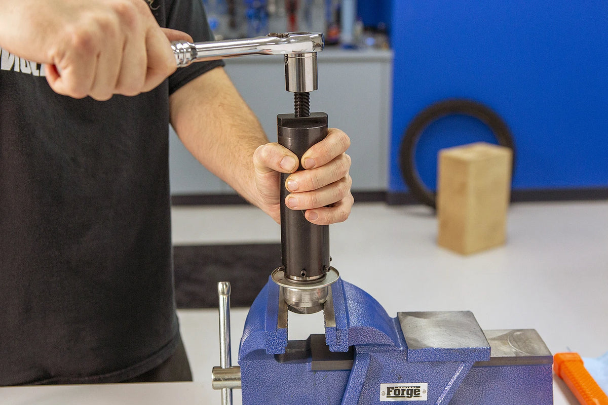 MOTION PRO Steering Stem Bearing Puller