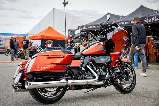 H-D CVO Touring 4.5" Exhaust, Chrome & CVO End Cap Adapter, Aluminum