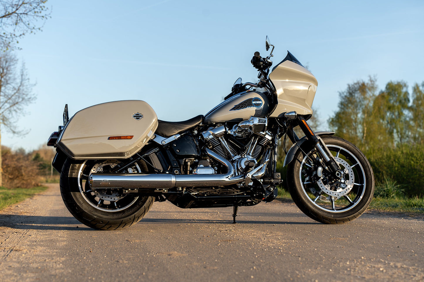 Dr. Jekill & Mr. Hyde® 2-1 Slip-On Exhaust for Harley-Davidson Softail (2025+)