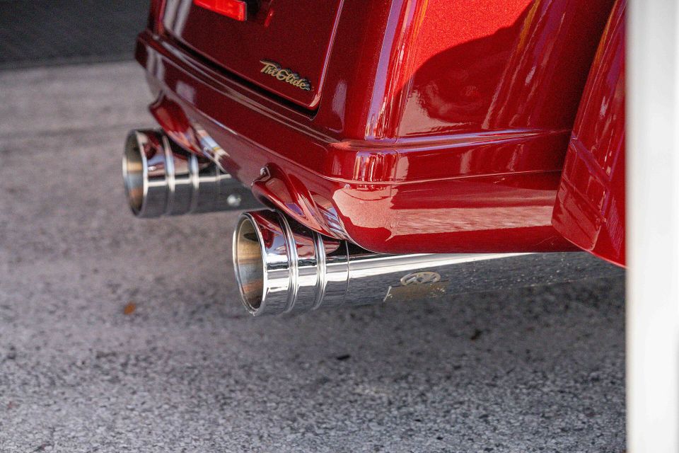 Dr. Jekill & Mr. Hyde® 2-2 Slip-On Mufflers for Harley-Davidson Trike (2018+)