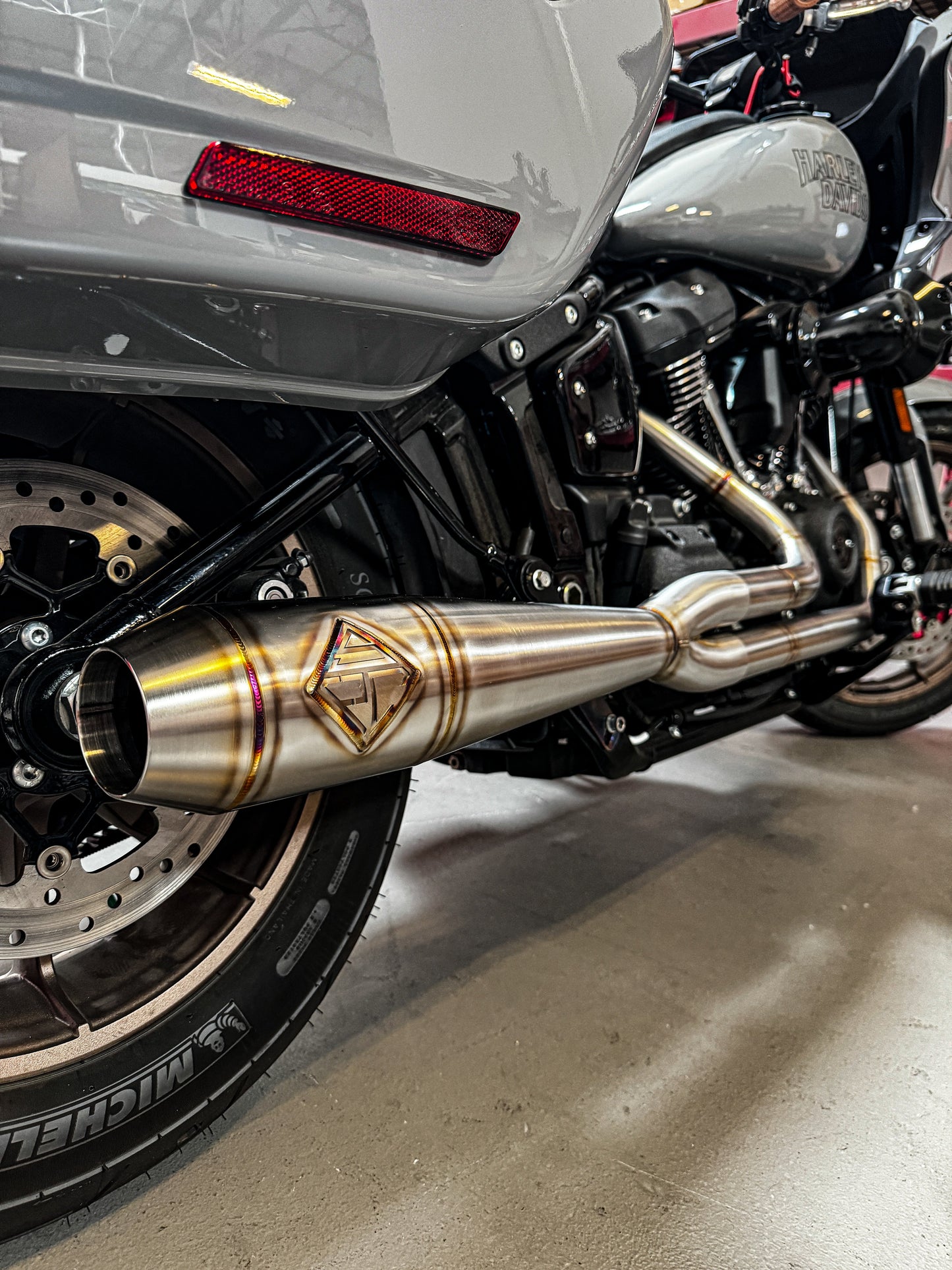 2018-2026 M8 SOFTAIL - MID LENGTH “ELSINORE”