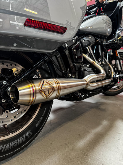 2018-2026 M8 SOFTAIL - MID LENGTH “ELSINORE”