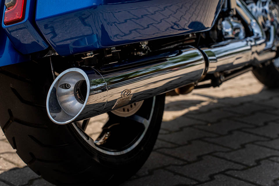 Touring 4.5" 2-2 Exhaust, Black & Slashcut End Cap, Black